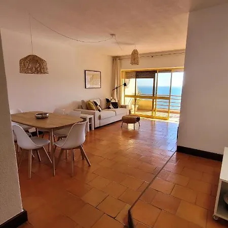 Casa Amarela _ * Sesimbra