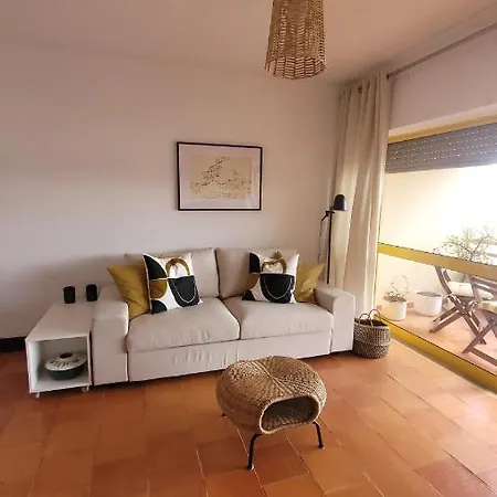 Casa Amarela _ Apartamento Sesimbra