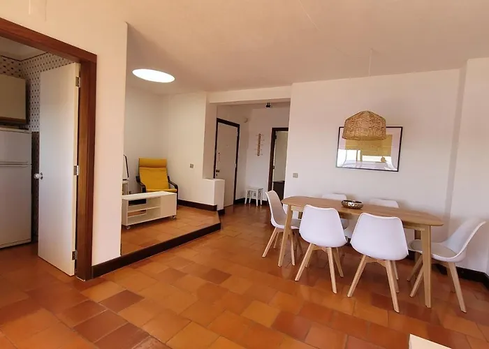 Casa Amarela _ *